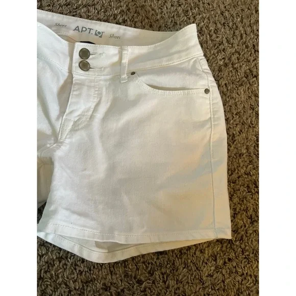 Apt 9 women's white jean shorts size 6 - Picture 4 of 6